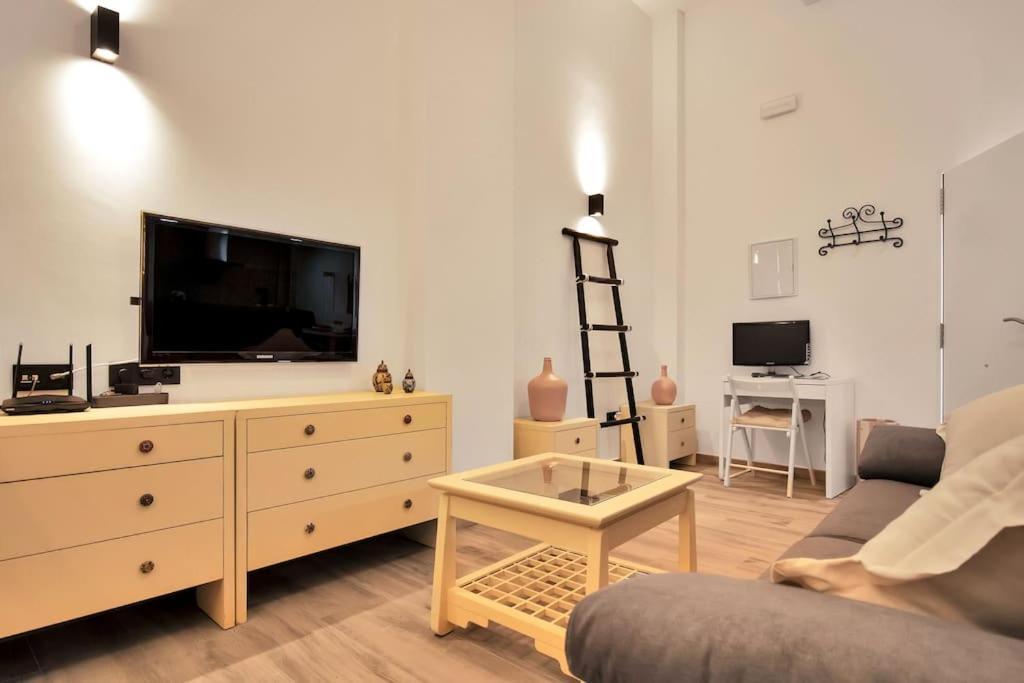 Moderno Loft En El Corazon Historico De Estepona - Casa Pepita 17 Exteriör bild
