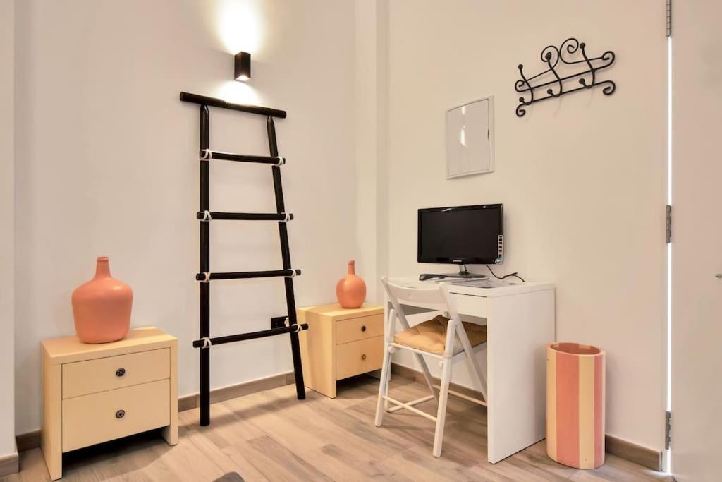Moderno Loft En El Corazon Historico De Estepona - Casa Pepita 17 Exteriör bild